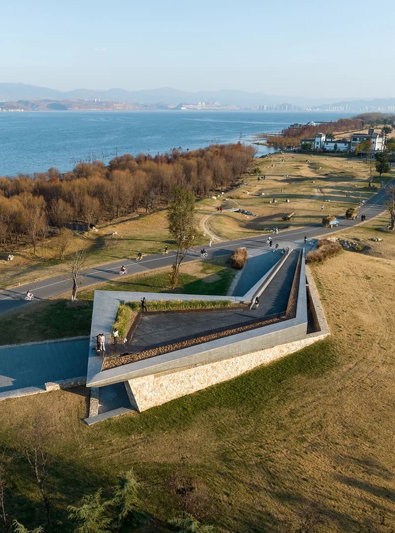 Экологическая станция у озера Эрхай