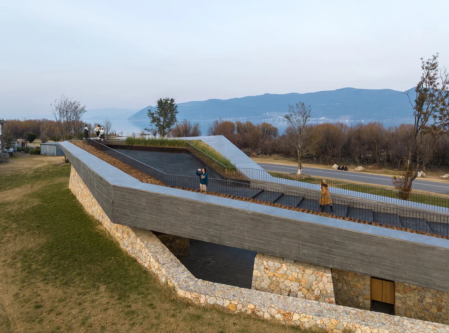 Экологическая станция у озера Эрхай