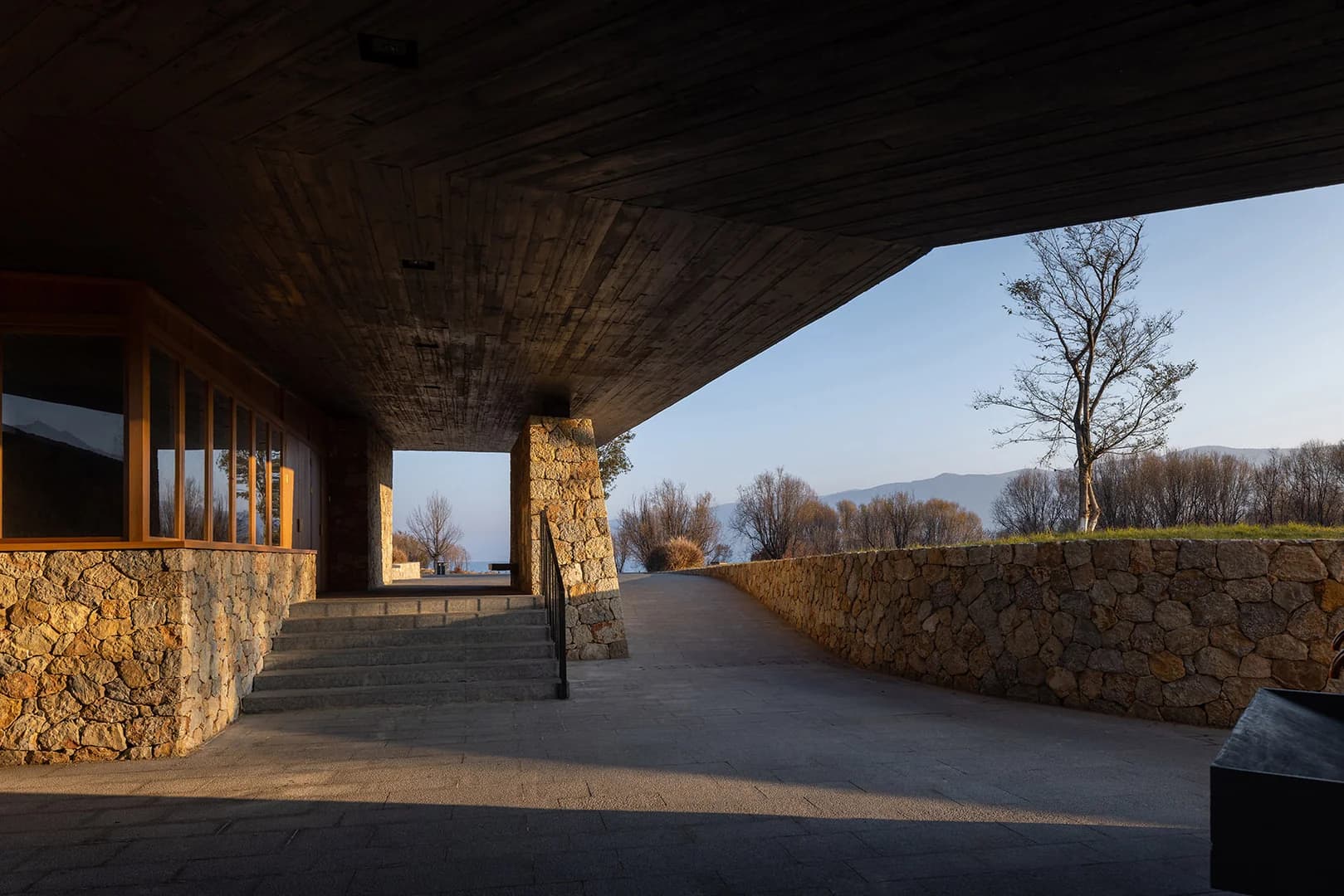 Экологическая станция у озера Эрхай