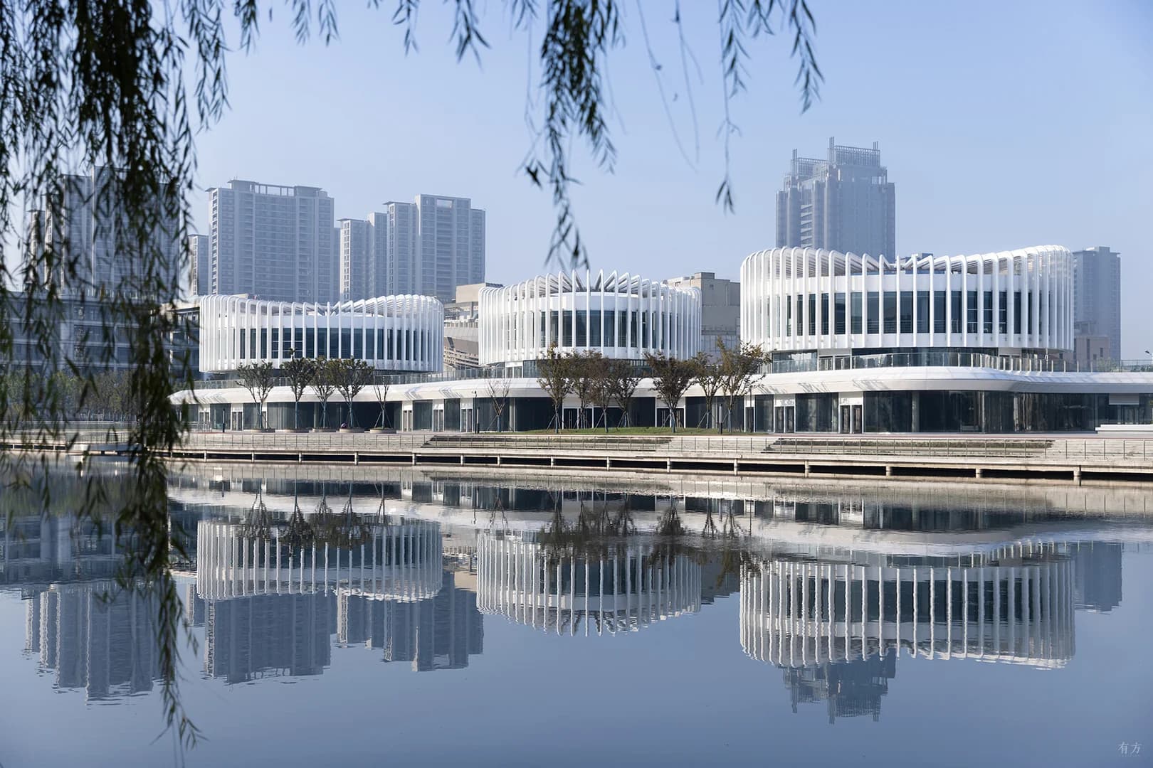 Ланхуа Гэ — Искусство на набережной