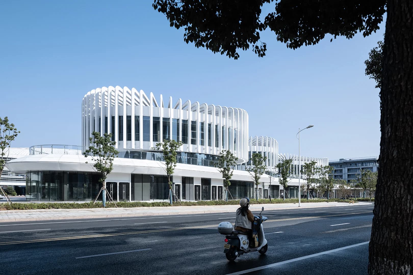 Ланхуа Гэ — Искусство на набережной