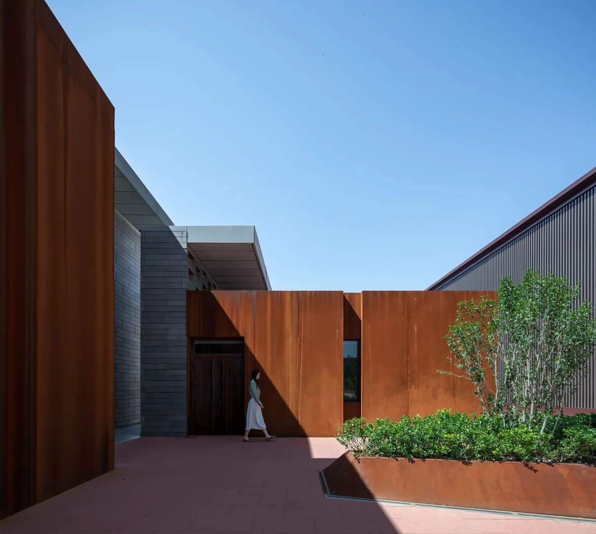 Реконструкция площади Пинъян