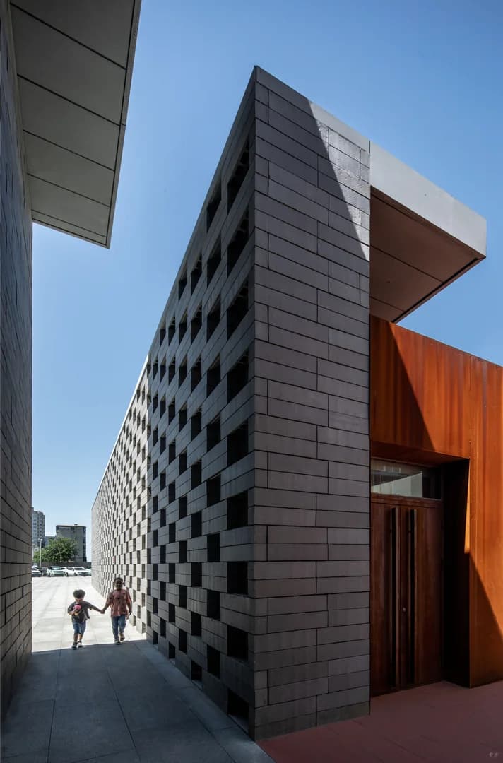 Реконструкция площади Пинъян