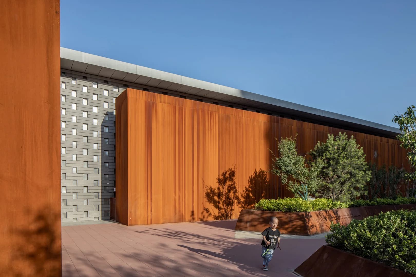 Реконструкция площади Пинъян