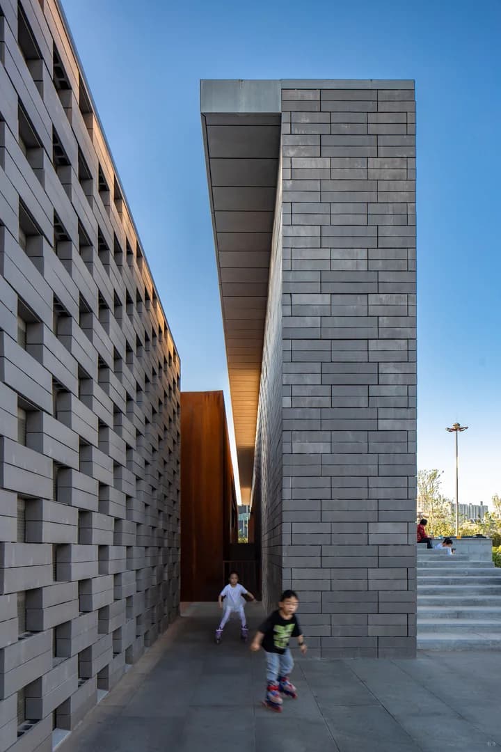 Реконструкция площади Пинъян