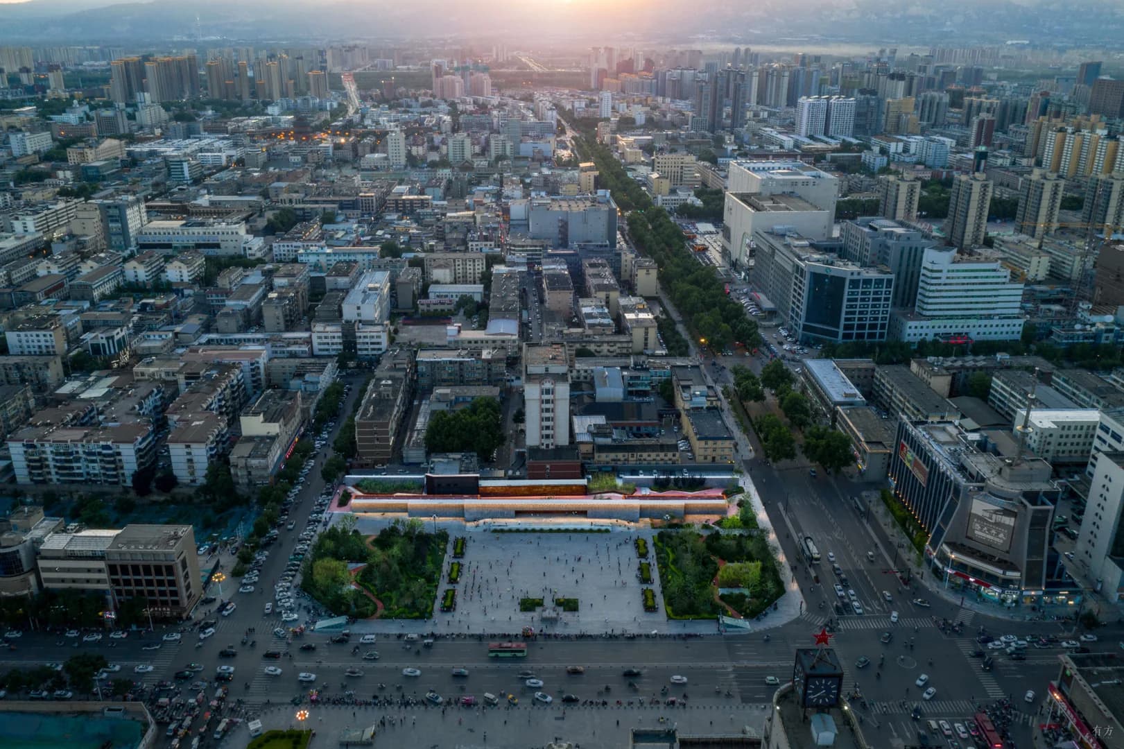 Реконструкция площади Пинъян