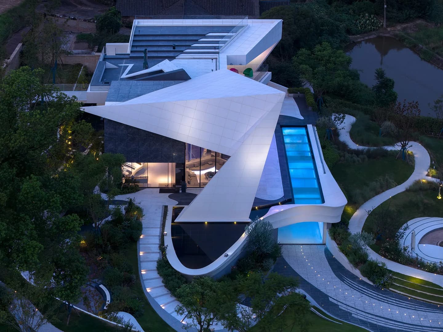 Тысяча бумажных журавликов для родного дома