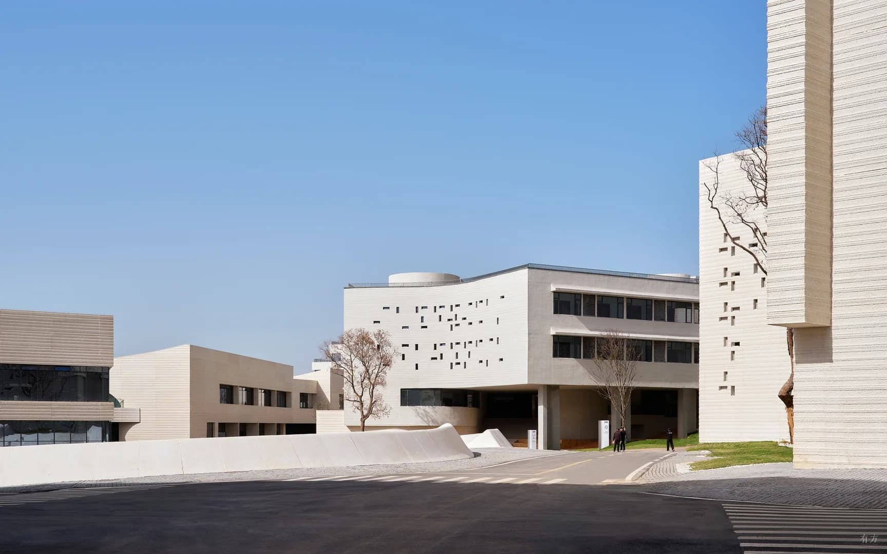 Международный образовательный центр в Цзиндэчжэне