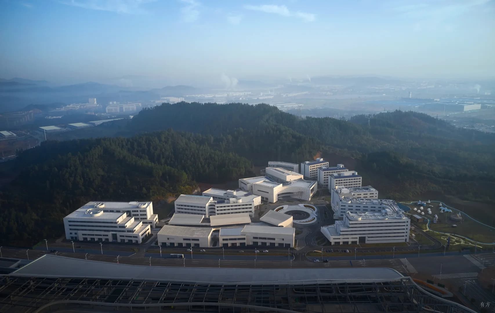 Международный образовательный центр в Цзиндэчжэне