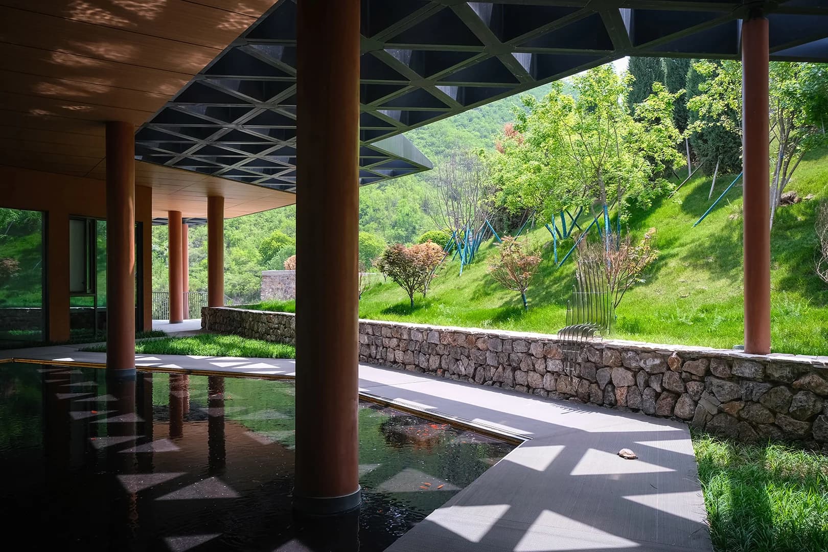 Парк памяти Андерс с облачным зеркалом