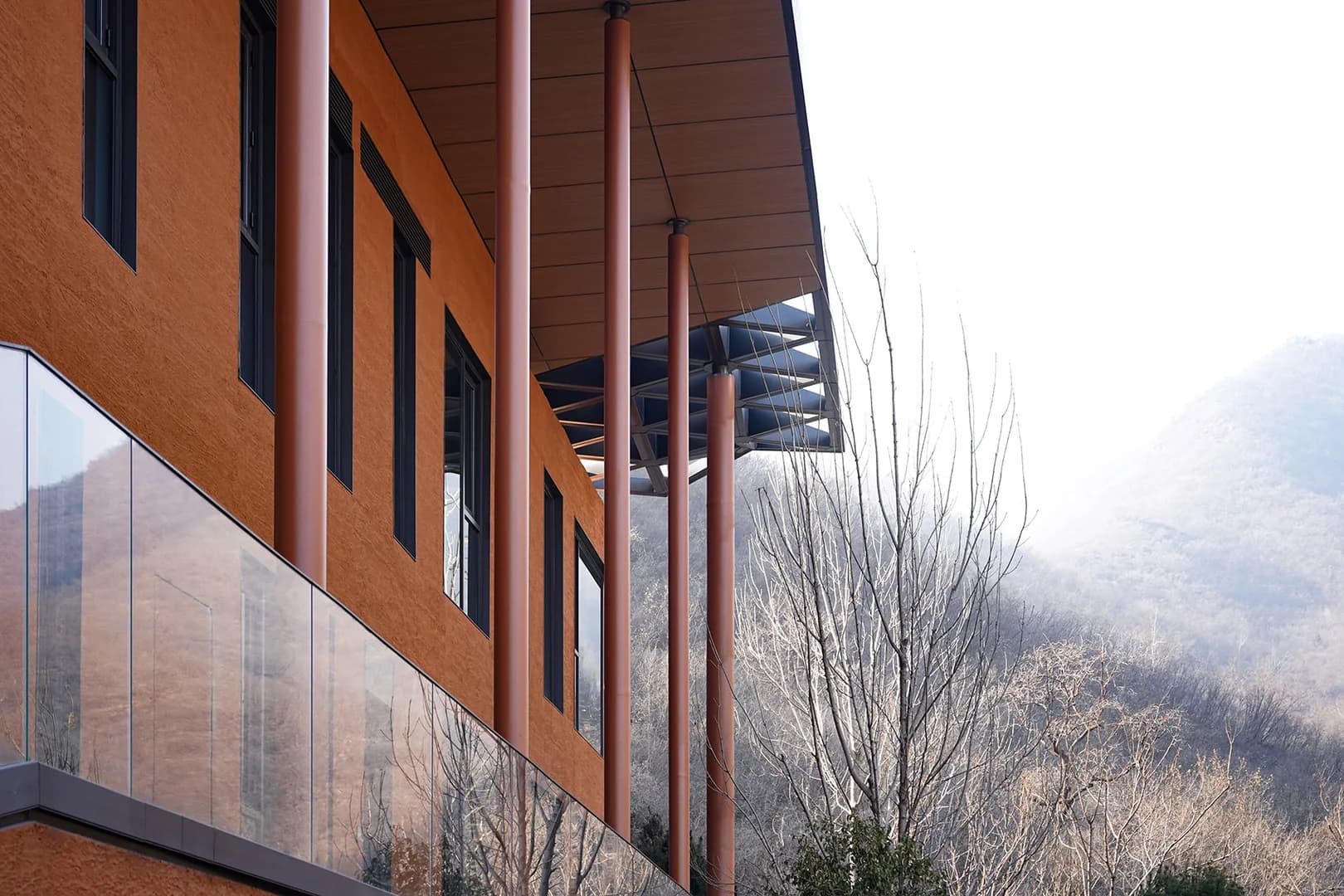 Парк памяти Андерс с облачным зеркалом