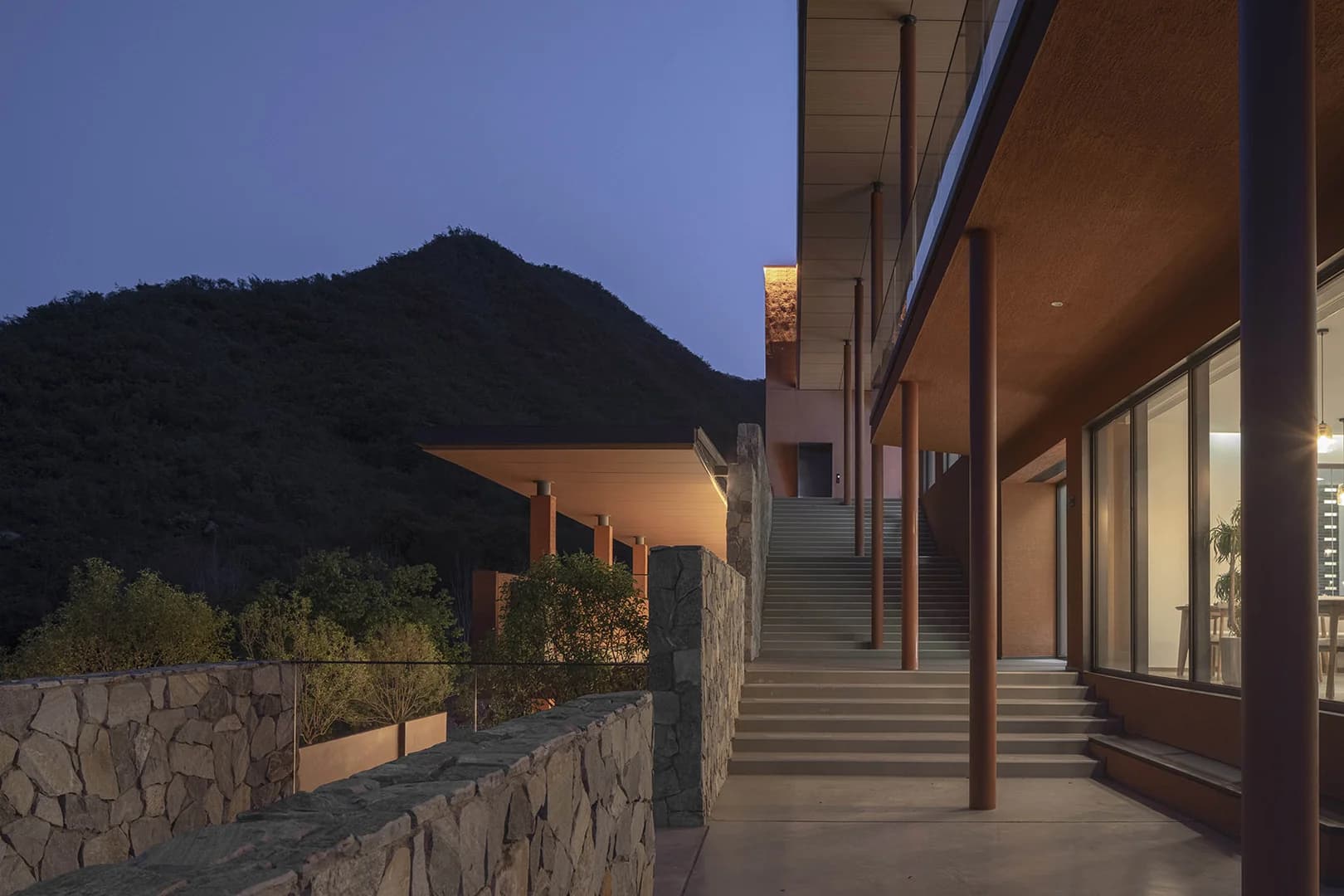 Парк памяти Андерс с облачным зеркалом