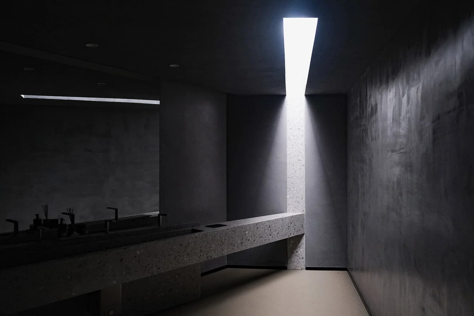 Парк памяти Андерс с облачным зеркалом