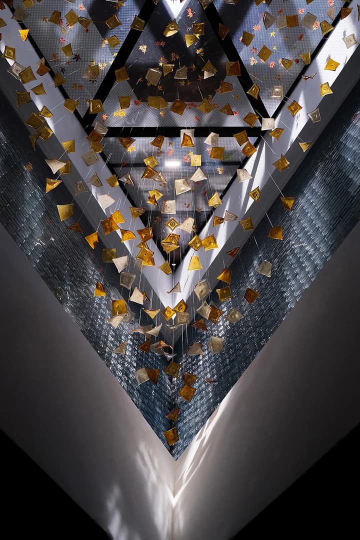 Парк памяти Андерс с облачным зеркалом