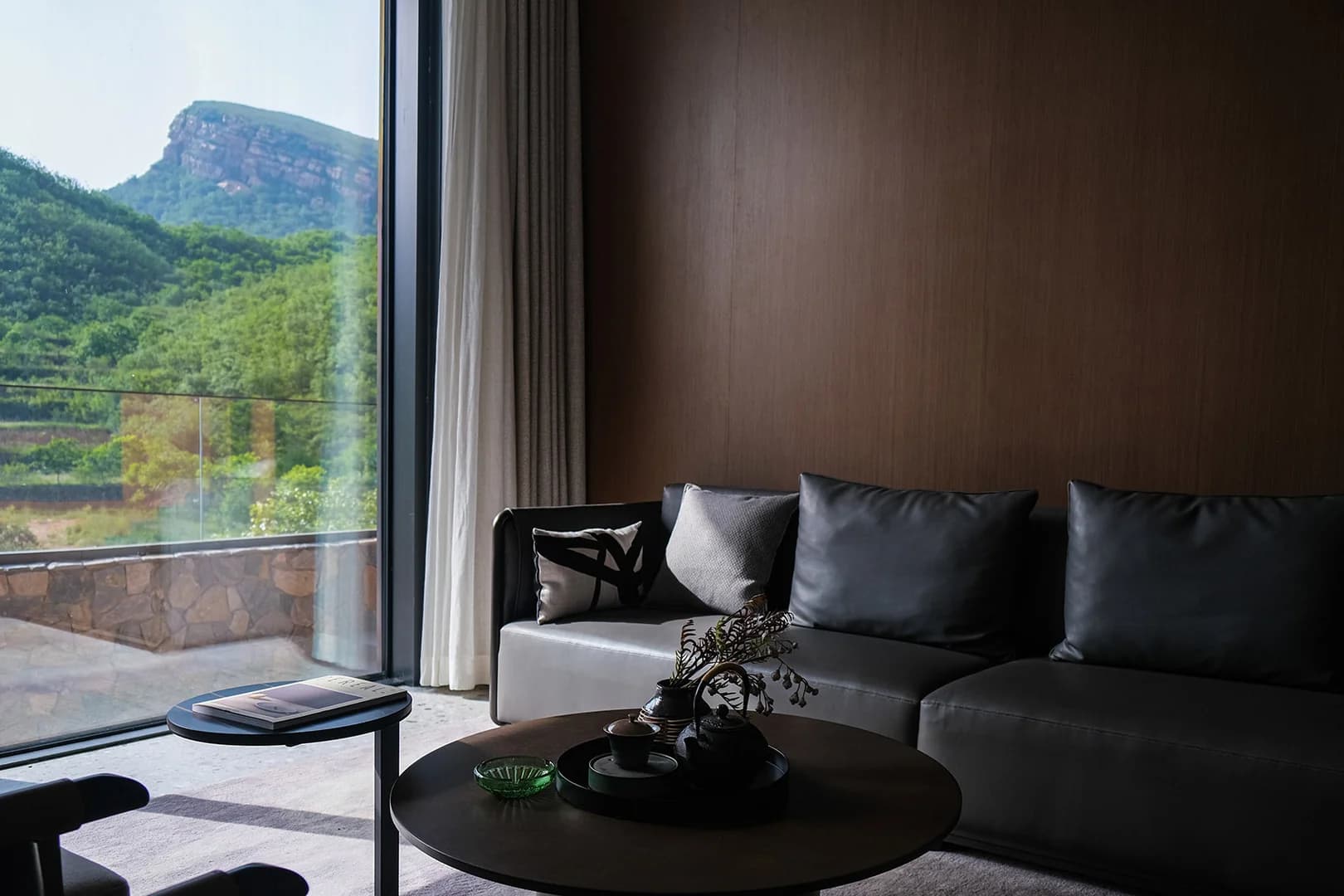 Парк памяти Андерс с облачным зеркалом