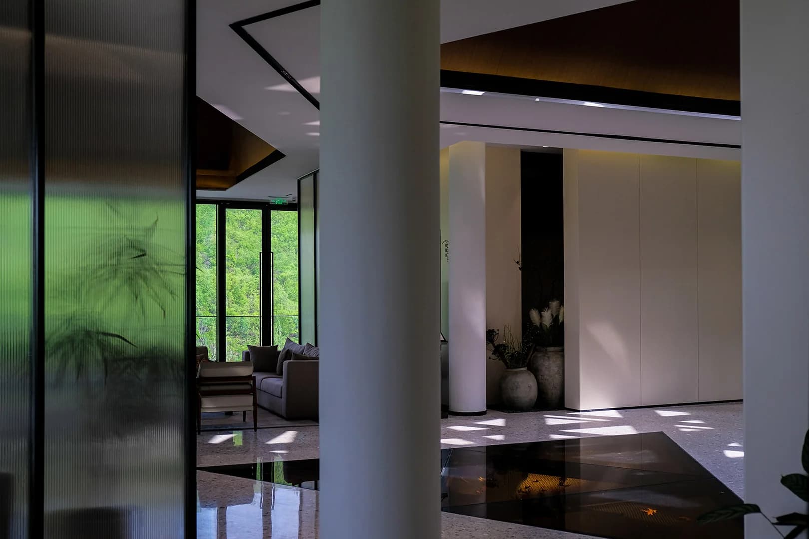 Парк памяти Андерс с облачным зеркалом