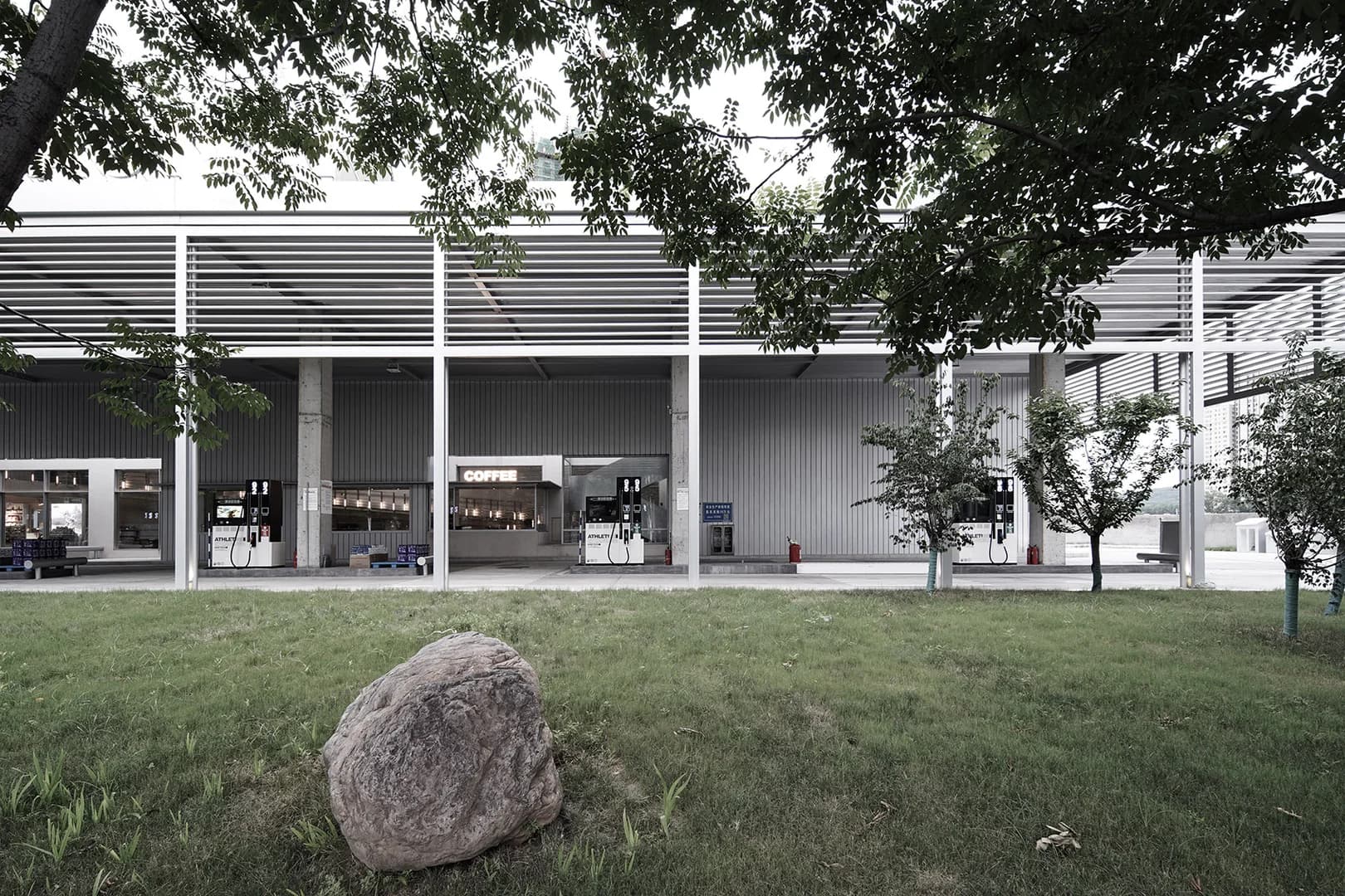 Музей и автозаправка в стиле Хуэйцзун