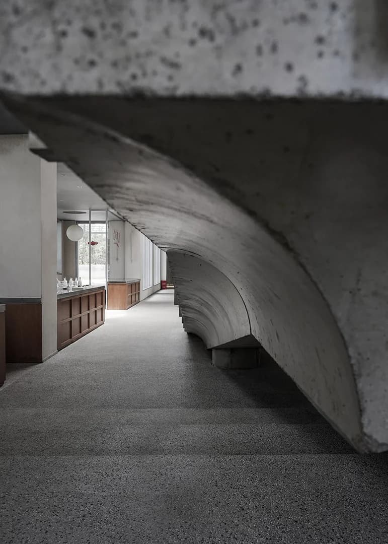 Музей и автозаправка в стиле Хуэйцзун