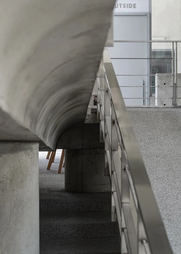 Музей и автозаправка в стиле Хуэйцзун