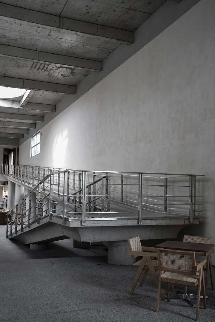 Музей и автозаправка в стиле Хуэйцзун