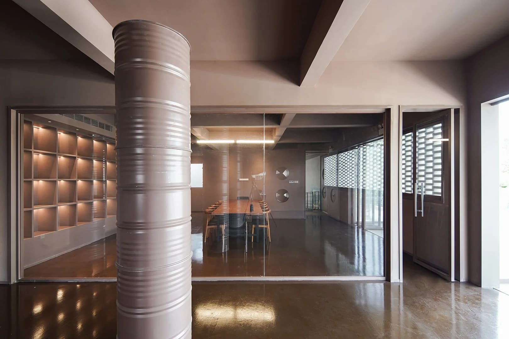 Музей и автозаправка в стиле Хуэйцзун