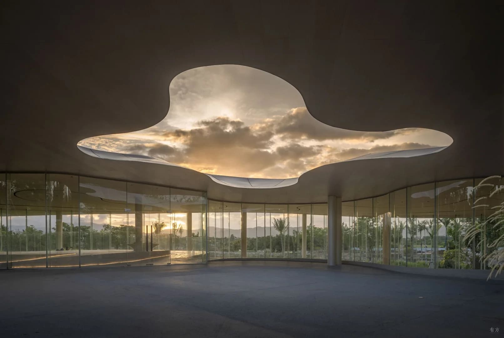 Зеленые просторы "Хайтан Сяо И"