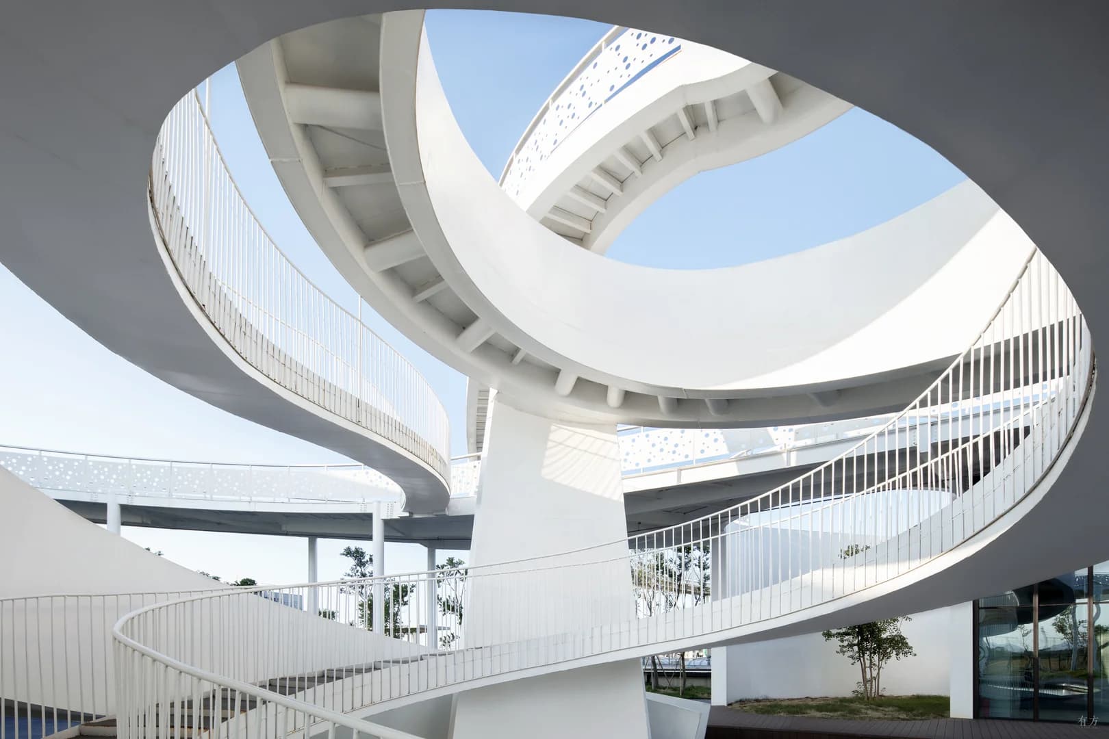 Поэтический ландшафт очистных сооружений