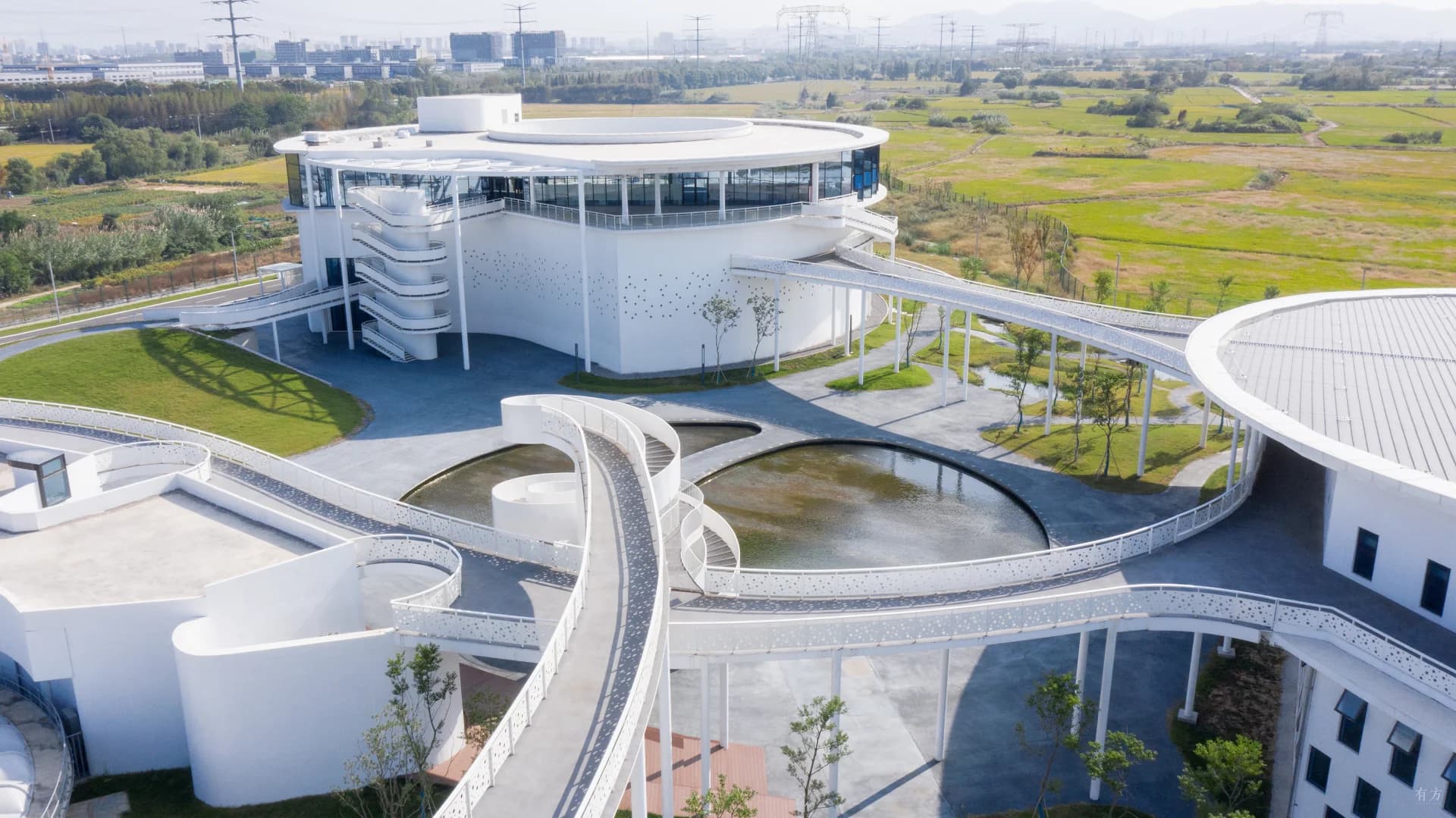 Поэтический ландшафт очистных сооружений