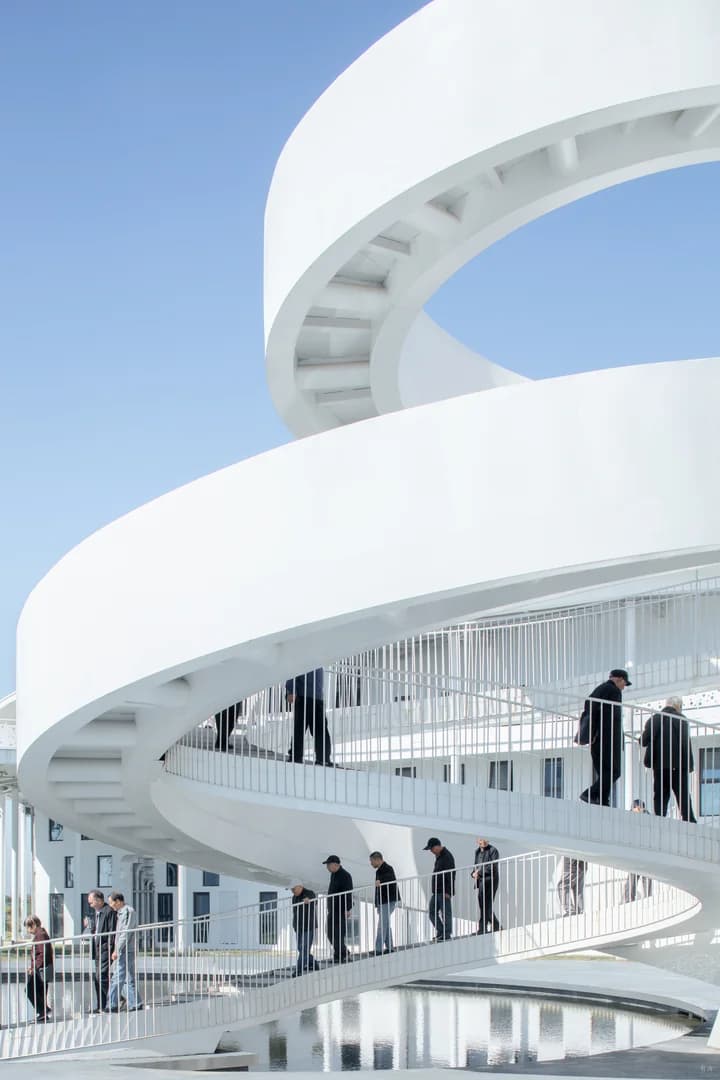 Поэтический ландшафт очистных сооружений