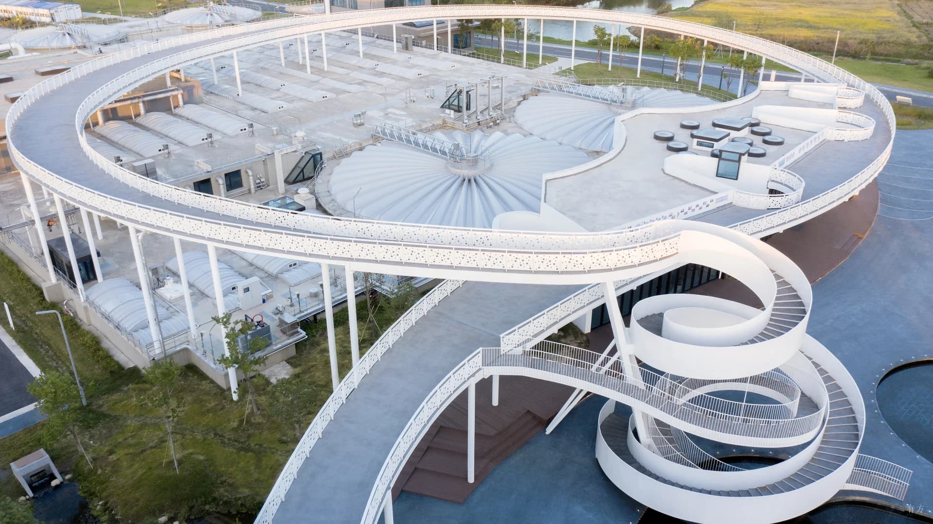 Поэтический ландшафт очистных сооружений