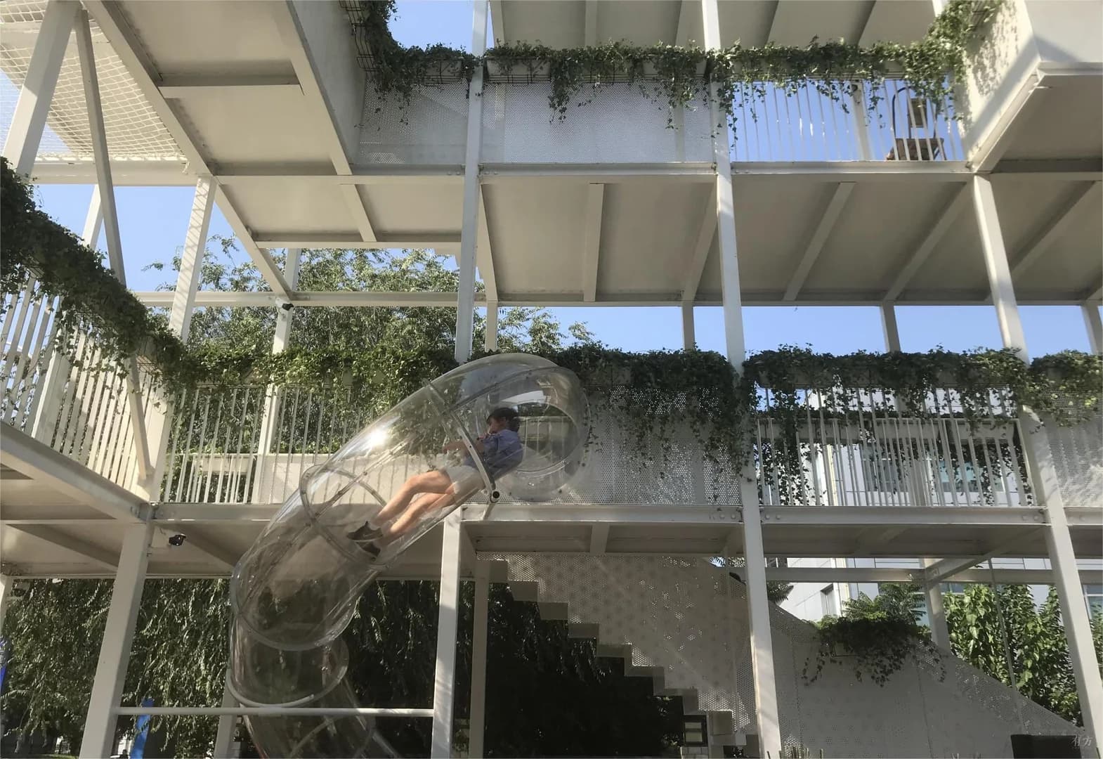 Парк с изгибами