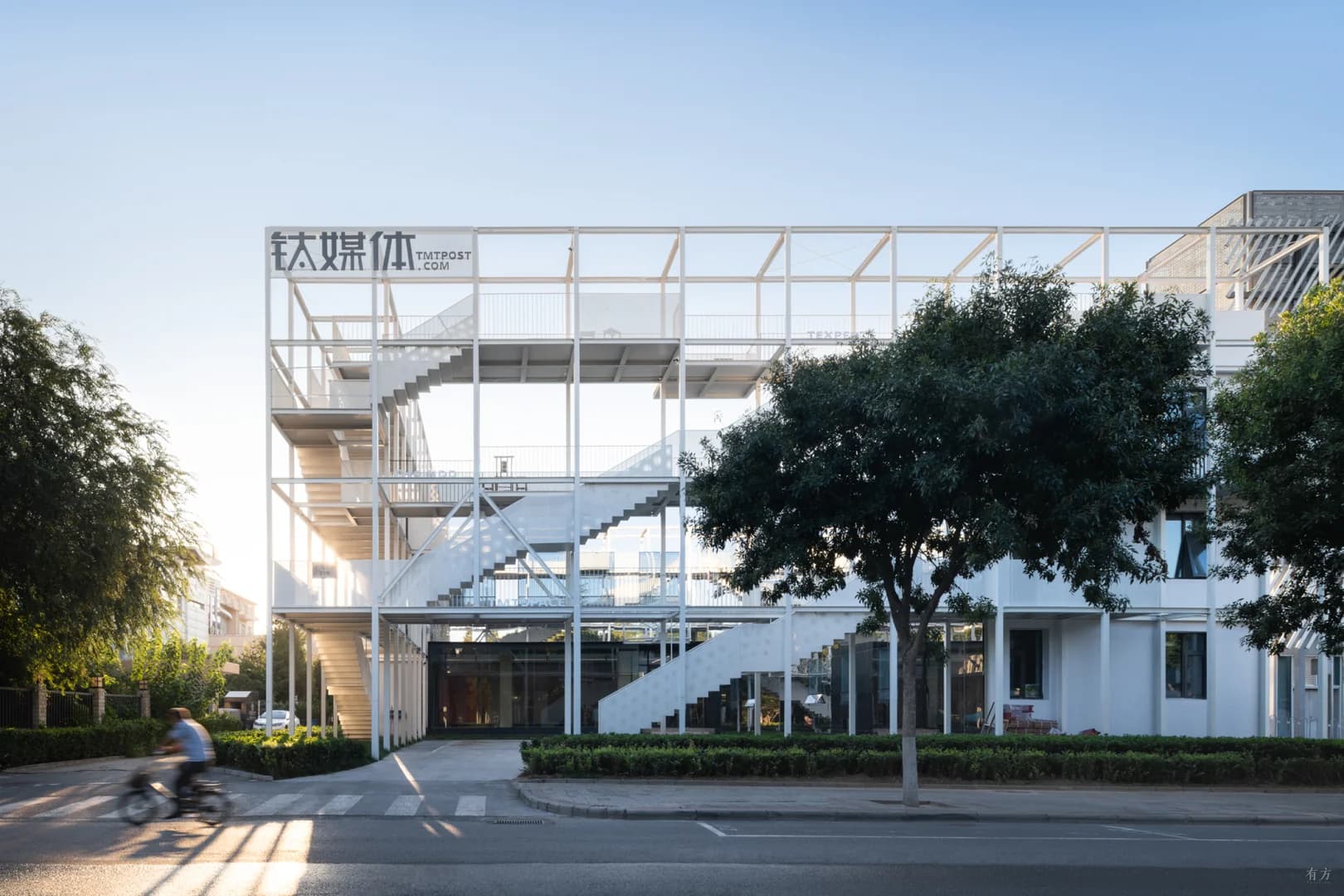 Парк с изгибами