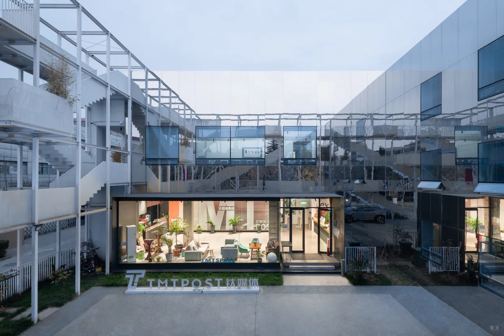 Парк с изгибами