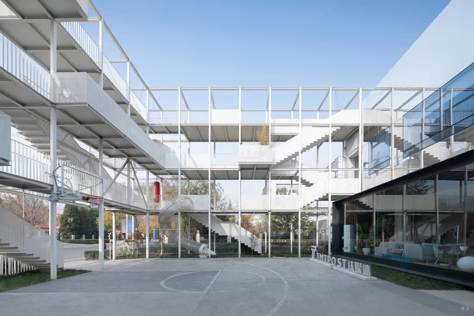 Парк с изгибами