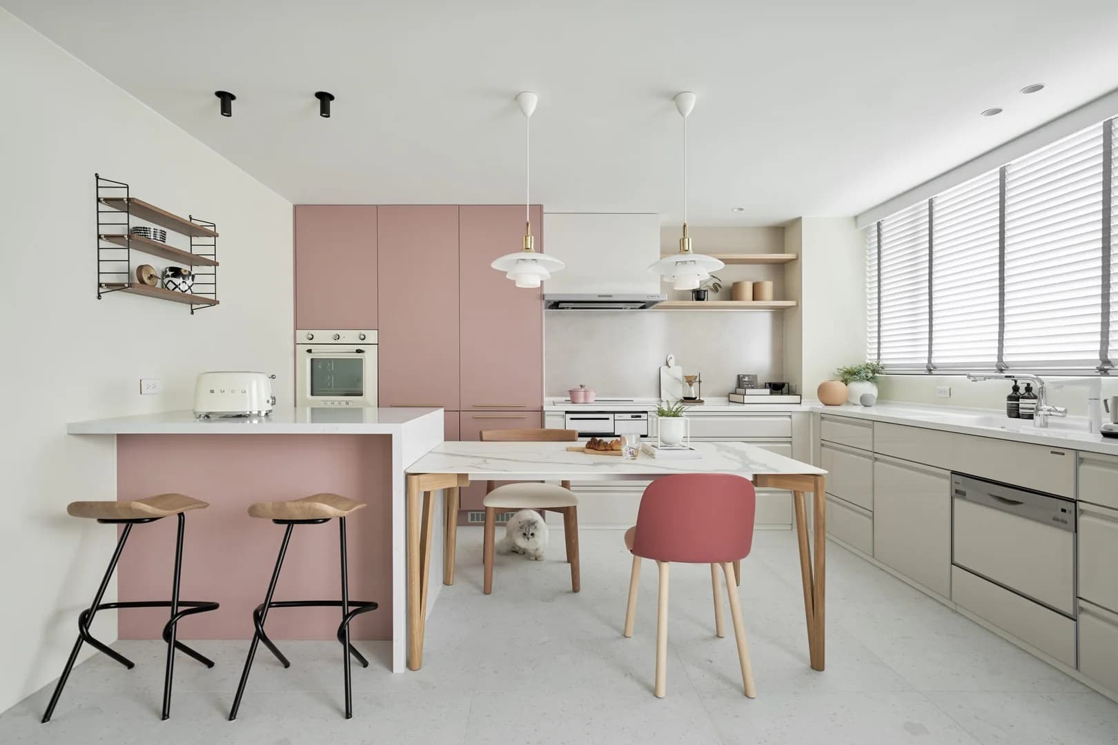 Розовый дом