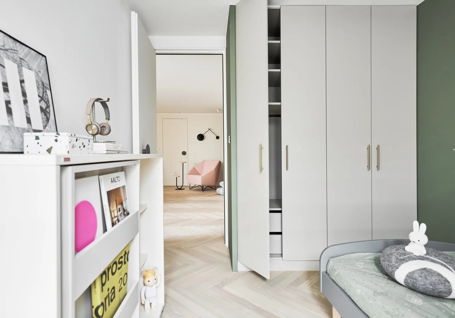 Розовый дом