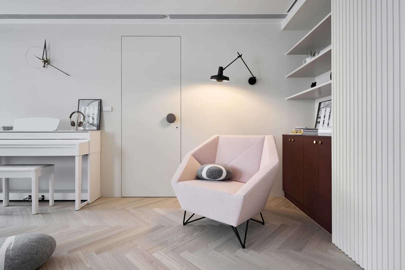 Розовый дом