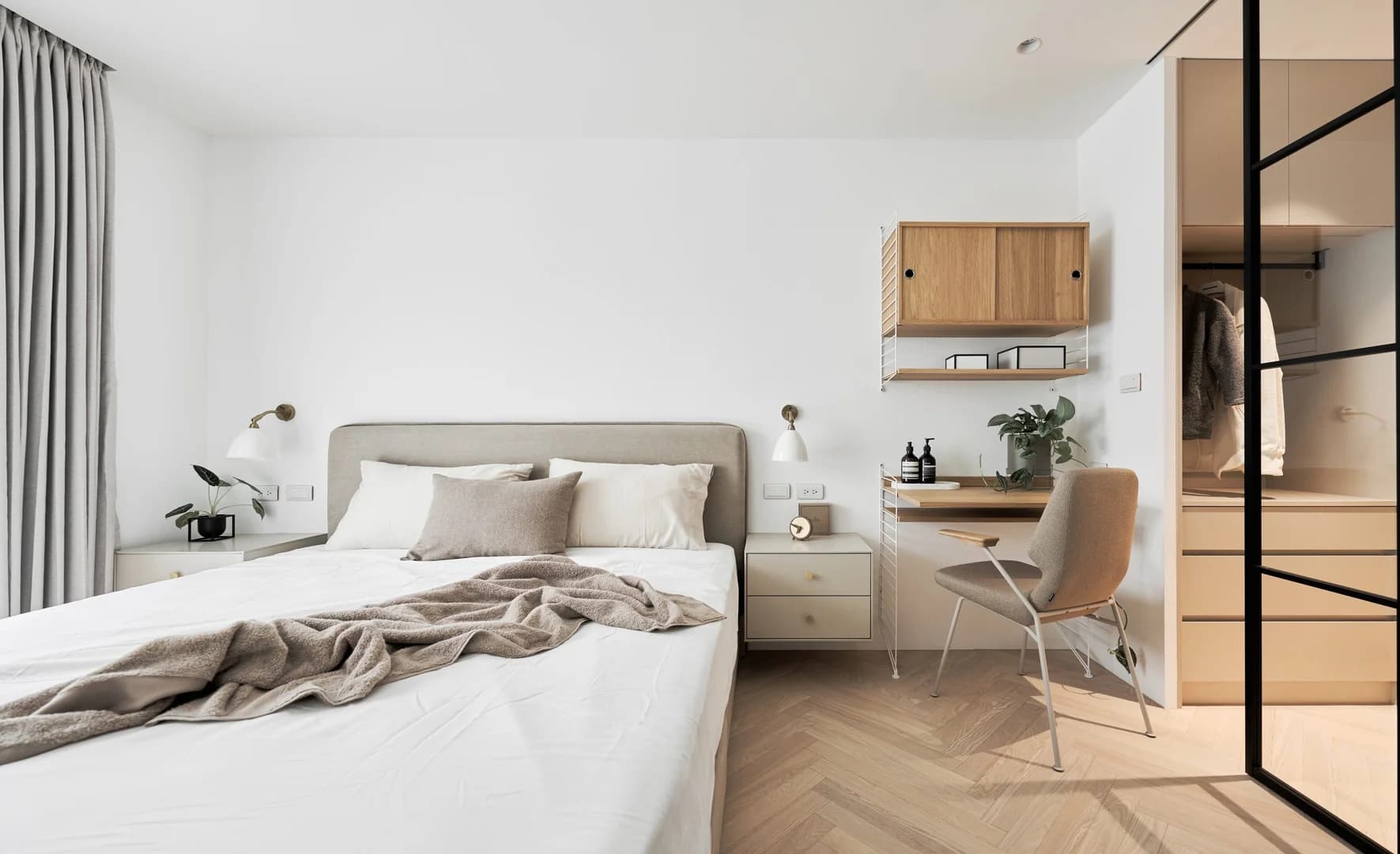 Розовый дом