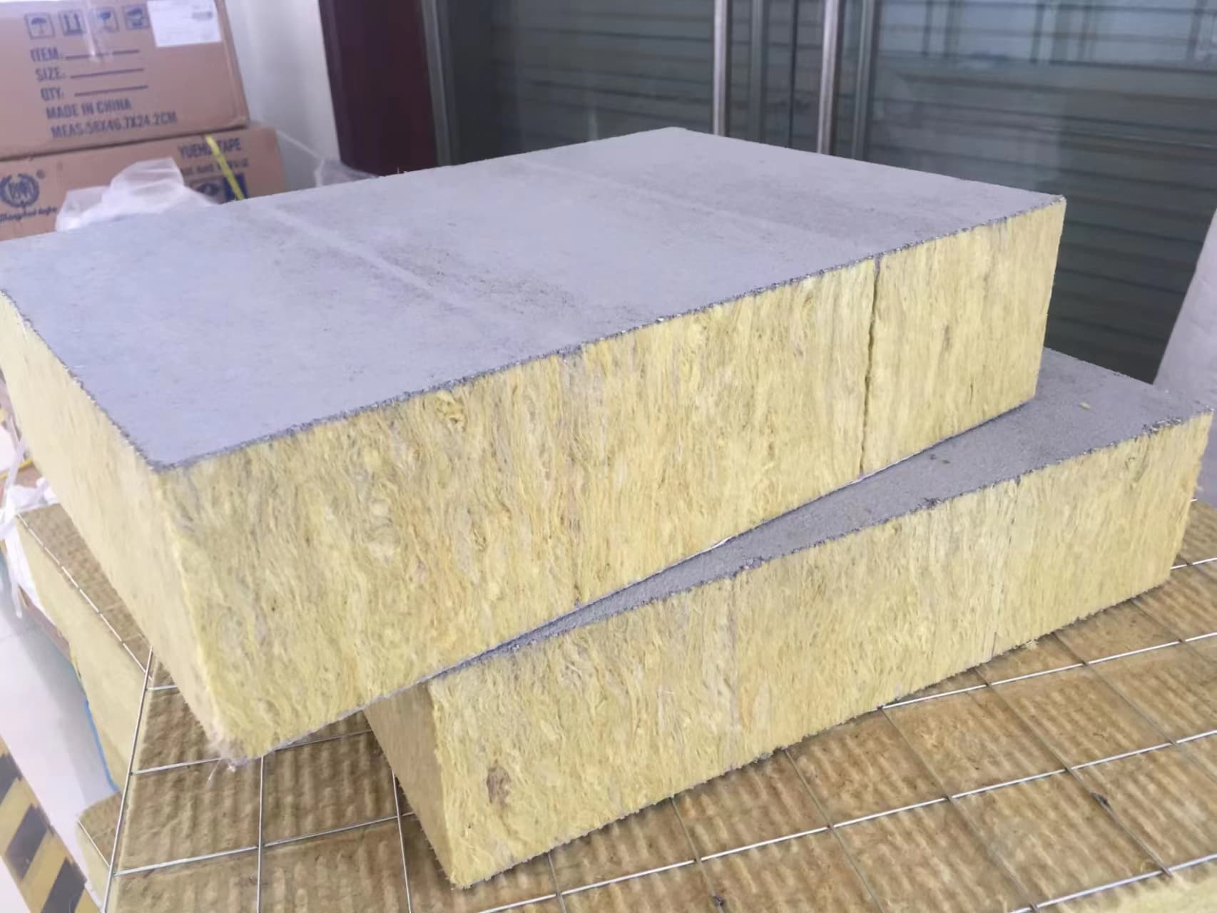 Фасадная теплоизоляционно-отделочная композитная панель