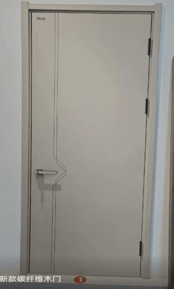 Деревянная дверь